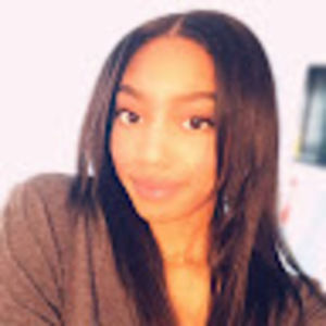 Meet your Posher, Amira